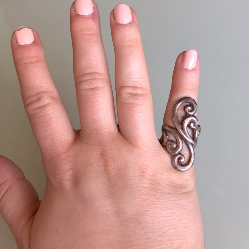 90’s Inspired silver ring.